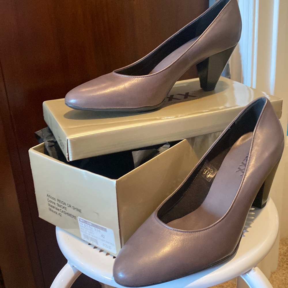 Vintage! The Flexx leather pump women’s US size 10/EU42
